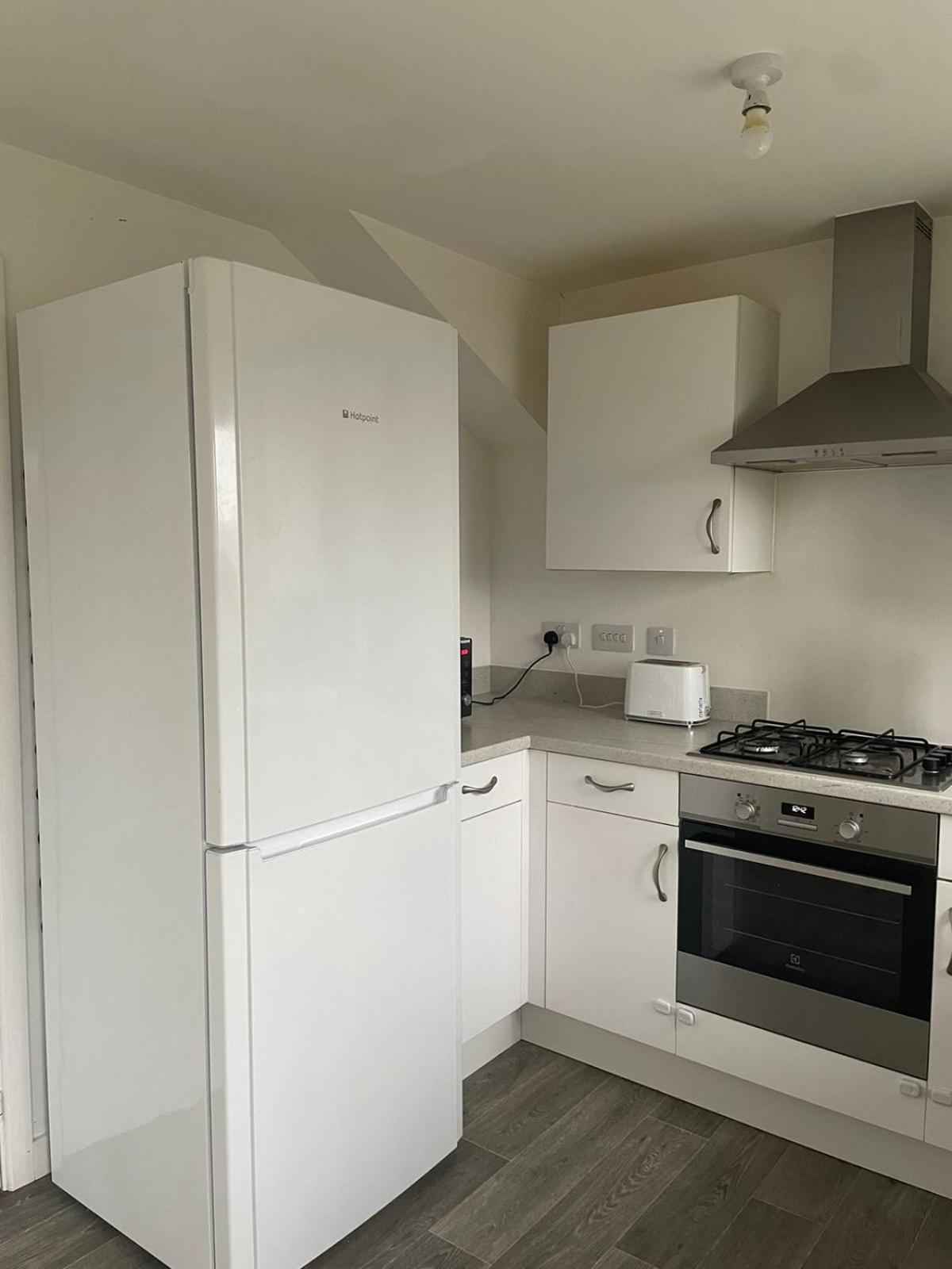 Village House St Mellons - Close To A48 And M4 Κάρντιφ Εξωτερικό φωτογραφία